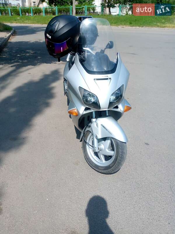 Макси-скутер Honda Forza 250 2003 в Первомайске