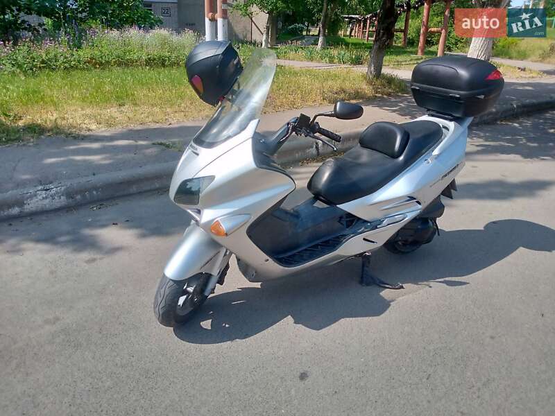 Макси-скутер Honda Forza 250 2003 в Первомайске