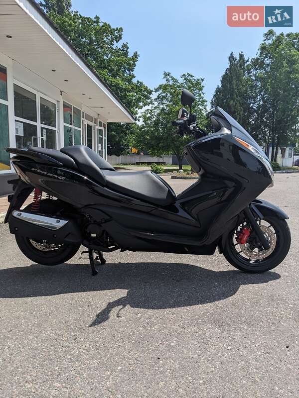 Максі-скутер Honda Forza 250 2013 в Кременчуці