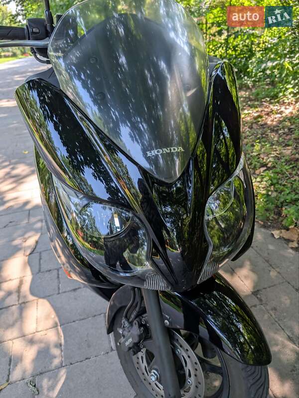 Скутер Honda Forza 250 2011 в Киеве