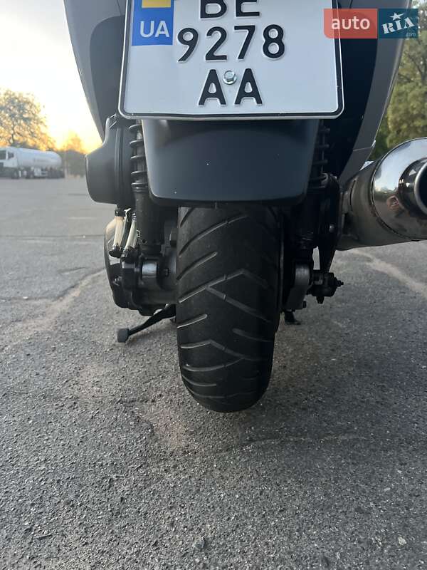 Максі-скутер Honda Forza 250 2003 в Миколаєві