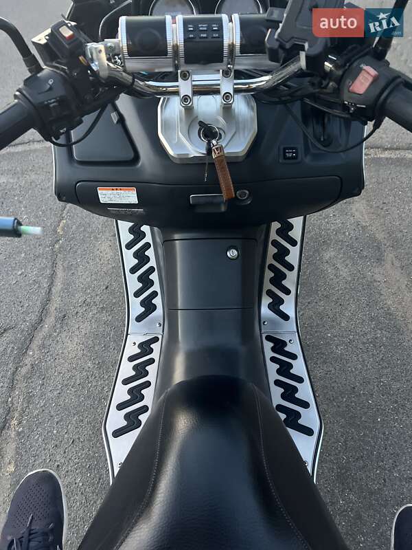 Максі-скутер Honda Forza 250 2003 в Миколаєві