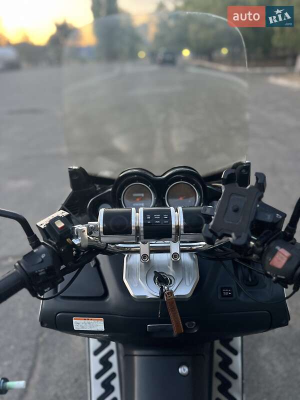 Максі-скутер Honda Forza 250 2003 в Миколаєві