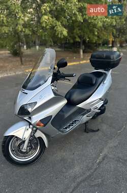 Макси-скутер Honda Forza 250 2003 в 
