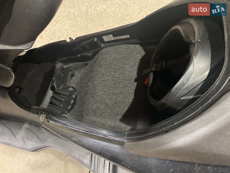 Максі-скутер Honda Forza 250 2008 в Києві