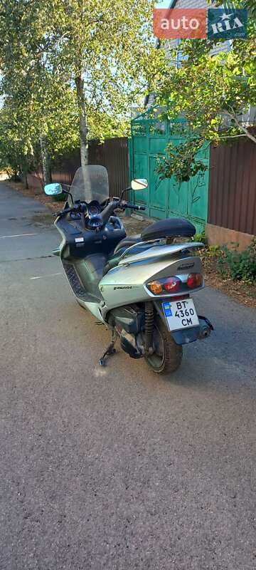 Макси-скутер Honda Forza 250 2003 в Херсоне фото 7 Макси-скутер Honda Forza 250 2003 в Херсоне