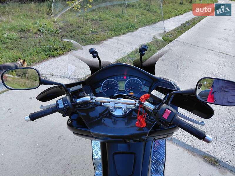 Макси-скутер Honda Forza 250 2007 в Киеве