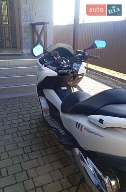 Макси-скутер Honda Forza 250 2011 в 