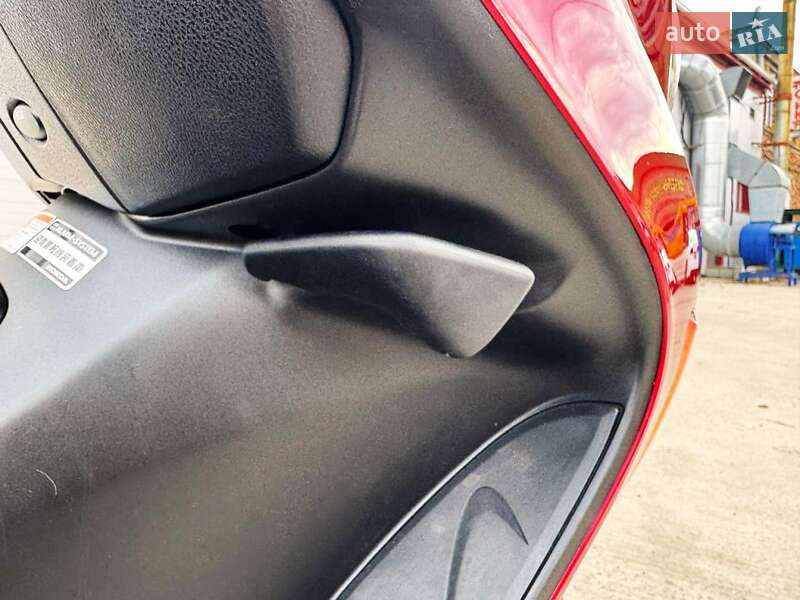 Макси-скутер Honda Forza 250 2004 в Черкассах фото 10 Макси-скутер Honda Forza 250 2004 в Черкассах