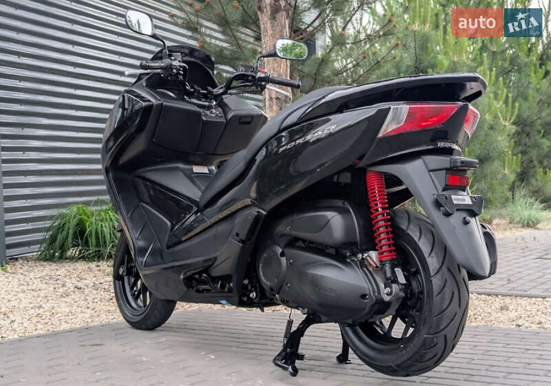 Макси-скутер Honda Forza 250 2013 в Хмельницком фото 3 Макси-скутер Honda Forza 250 2013 в Хмельницком