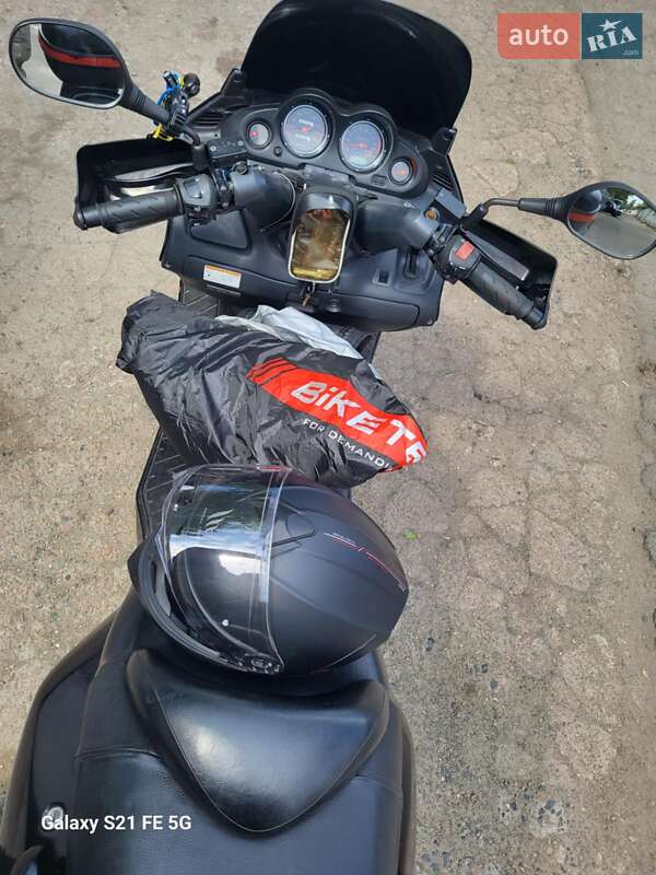 Макси-скутер Honda Forza MF06 2001 в Киеве