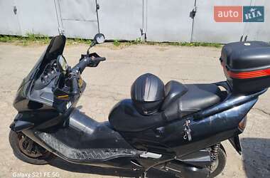 Макси-скутер Honda Forza MF06 2001 в Киеве