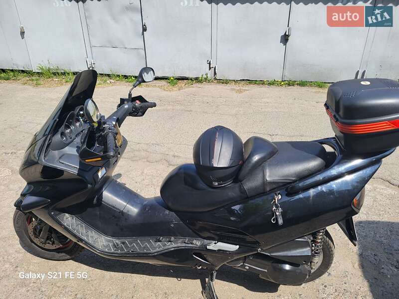 Макси-скутер Honda Forza MF06 2001 в Киеве