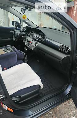 Хетчбек Honda FR-V 2007 в 