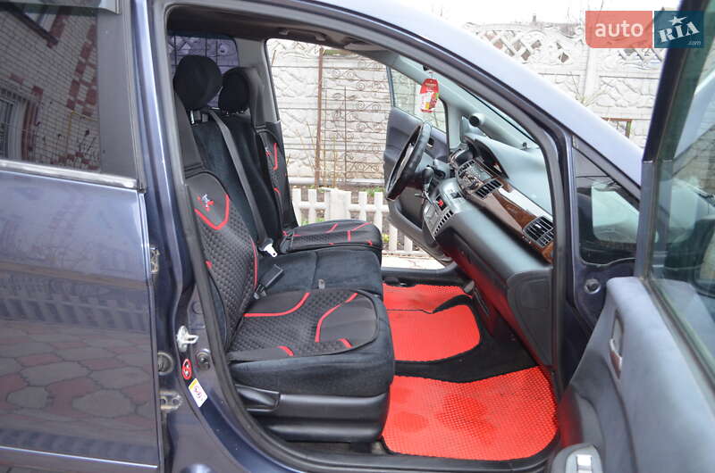 Микровэн Honda FR-V 2006 в Чернигове