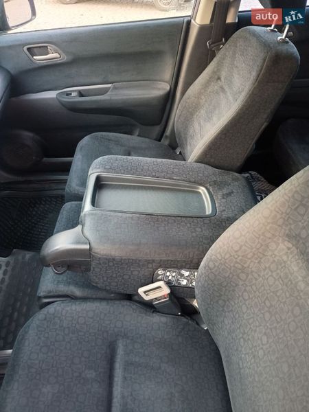 Микровэн Honda FR-V 2006 в Каменец-Подольском