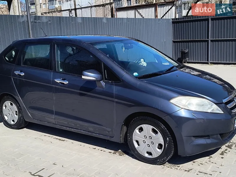 Honda FR-V