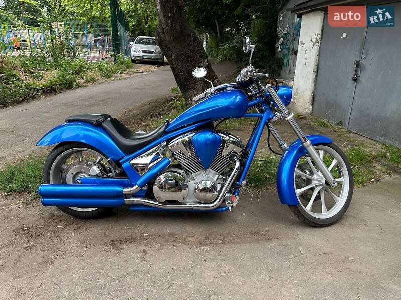Мотоцикл Классик Honda Fury 2011 в 