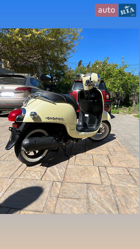 Скутер ретро Honda Giorno AF-24 2016 в Одесі