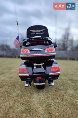 Мотоцикл Круизер Honda GL 1800 Gold Wing Tour 2007 в 