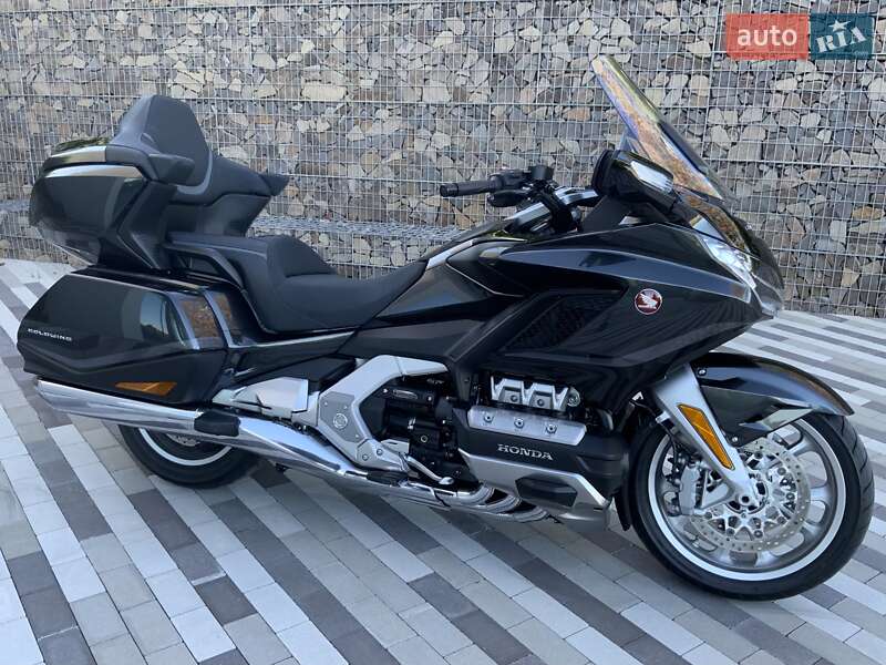 Мотоцикл Круизер Honda GL 1800 Gold Wing Tour 2021 в Ужгороде фото 5 Мотоцикл Круизер Honda GL 1800 Gold Wing Tour 2021 в Ужгороде