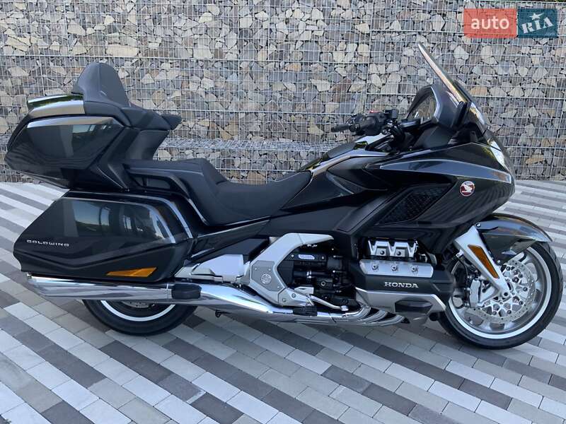 Мотоцикл Круизер Honda GL 1800 Gold Wing Tour 2021 в Ужгороде фото 6 Мотоцикл Круизер Honda GL 1800 Gold Wing Tour 2021 в Ужгороде