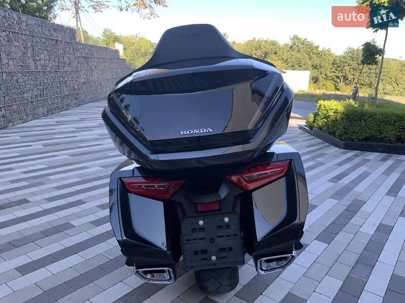Мотоцикл Круизер Honda GL 1800 Gold Wing Tour 2021 в Ужгороде фото 19 Мотоцикл Круизер Honda GL 1800 Gold Wing Tour 2021 в Ужгороде