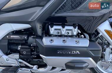 Мотоцикл Круизер Honda GL 1800 Gold Wing Tour 2021 в  фото 34 Мотоцикл Круизер Honda GL 1800 Gold Wing Tour 2021 в