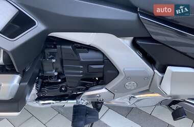 Мотоцикл Круизер Honda GL 1800 Gold Wing Tour 2021 в  фото 36 Мотоцикл Круизер Honda GL 1800 Gold Wing Tour 2021 в