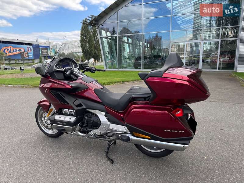 Мотоцикл Туризм Honda GL 1800 Gold Wing Tour 2024 в Киеве фото 40 Мотоцикл Туризм Honda GL 1800 Gold Wing Tour 2024 в Киеве