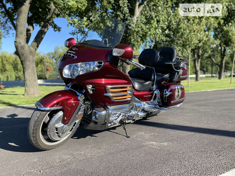 Мотоцикл Туризм Honda GL 1800 Gold Wing 2005 в 