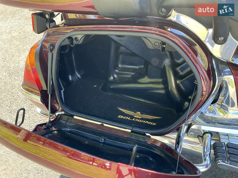 Мотоцикл Туризм Honda GL 1800 Gold Wing 2005 в Днепре