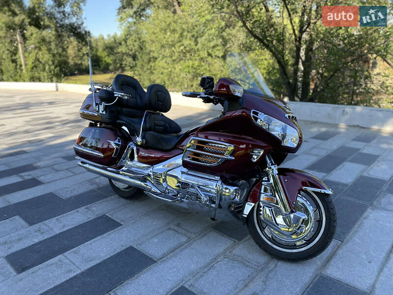 Мотоцикл Туризм Honda GL 1800 Gold Wing 2005 в Днепре
