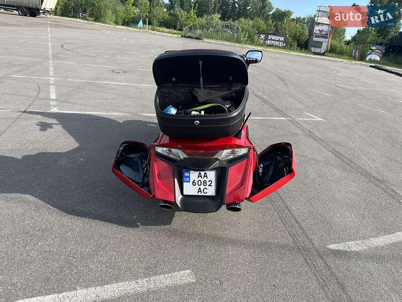 Мотоцикл Туризм Honda GL 1800 Gold Wing 2013 в Києві