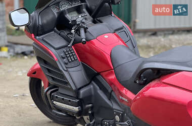 Мотоцикл Туризм Honda GL 1800 Gold Wing 2013 в 