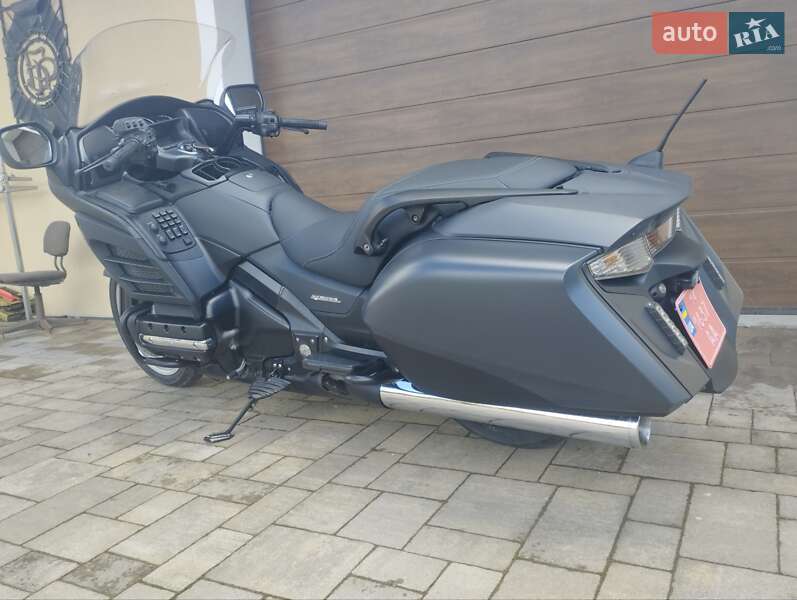 Мотоцикл Туризм Honda GL 1800 Gold Wing 2016 в Львові