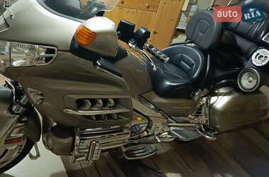 Мотоцикл Туризм Honda GL 1800 Gold Wing 2004 в 
