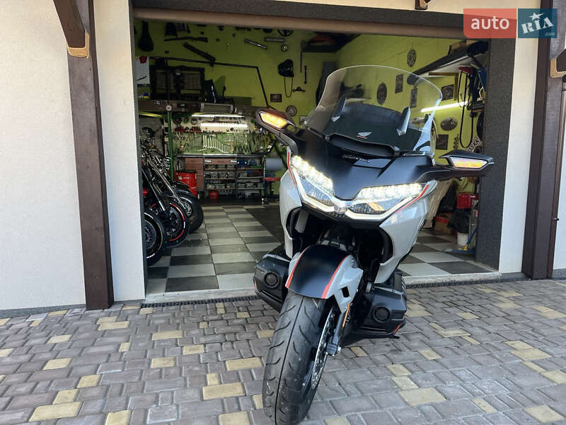 Мотоцикл Круизер Honda GL 1800 Gold Wing 2021 в Днепре фото 7 Мотоцикл Круизер Honda GL 1800 Gold Wing 2021 в Днепре