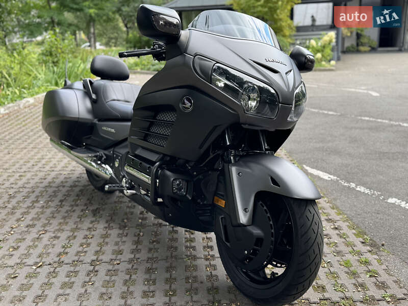 Мотоцикл Круизер Honda Gold Wing F6B 2013 в Киеве фото 9 Мотоцикл Круизер Honda Gold Wing F6B 2013 в Киеве