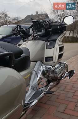 Мотоцикл Туризм Honda Gold Wing GL 1800 2003 в 