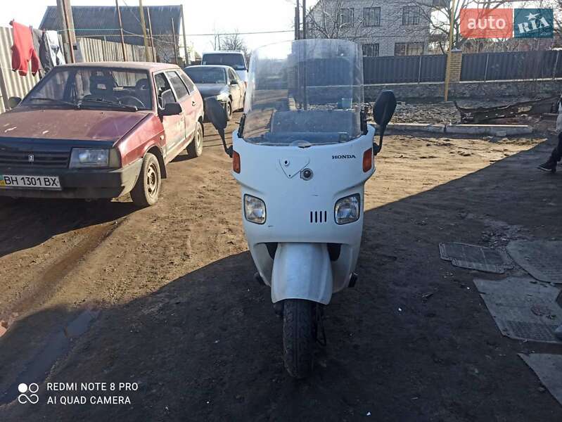 Скутери з кабіною Honda Gyro 2000 в Врадіївці