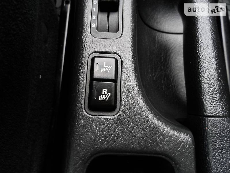 Внедорожник / Кроссовер Honda HR-V 2005 в Днепре фото 17 Внедорожник / Кроссовер Honda HR-V 2005 в Днепре