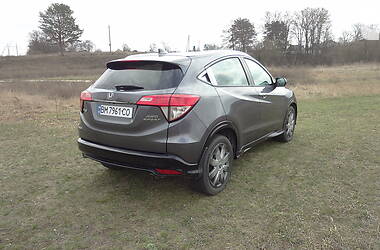 Внедорожник / Кроссовер Honda HR-V 2019 в Сумах