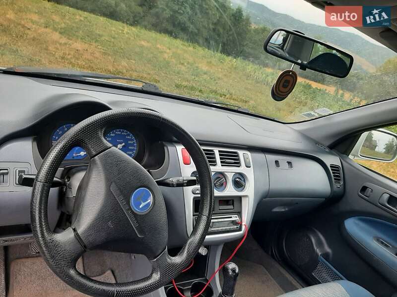 Позашляховик / Кросовер Honda HR-V 1999 в Тернополі