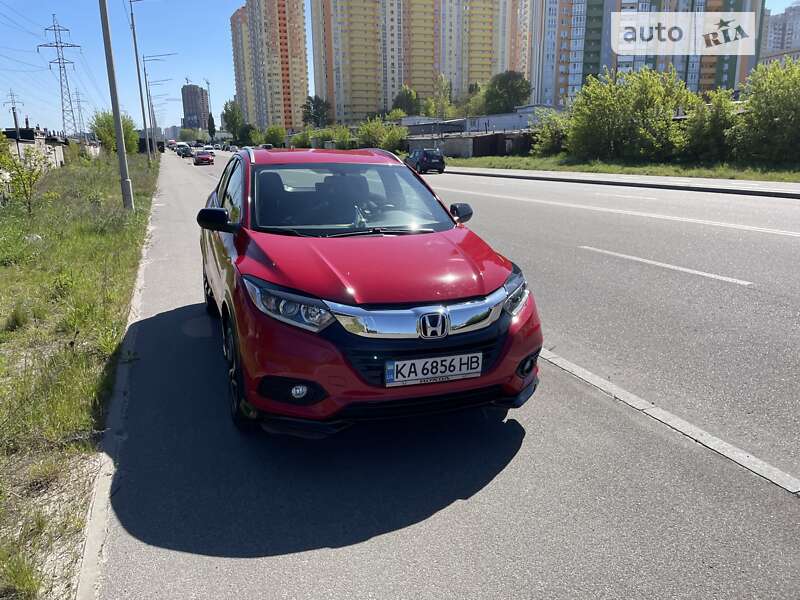 Внедорожник / Кроссовер Honda HR-V 2019 в Киеве