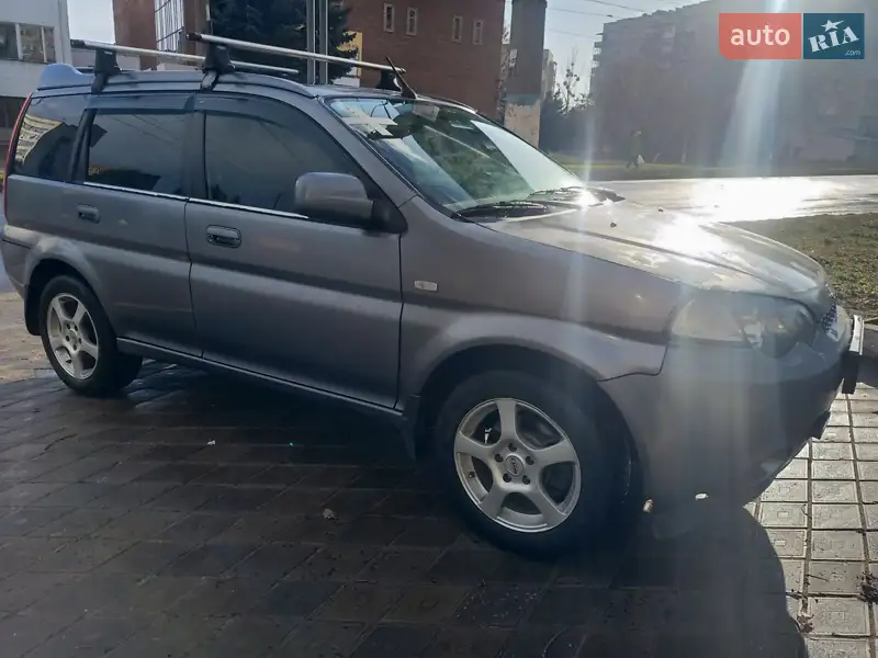Позашляховик / Кросовер Honda HR-V 2004 в 