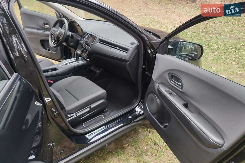 Внедорожник / Кроссовер Honda HR-V 2019 в Киеве