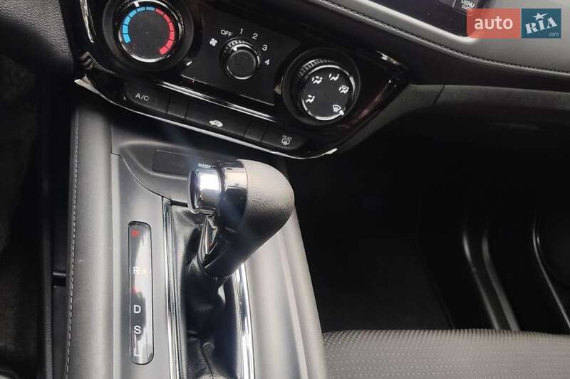 Внедорожник / Кроссовер Honda HR-V 2019 в Киеве