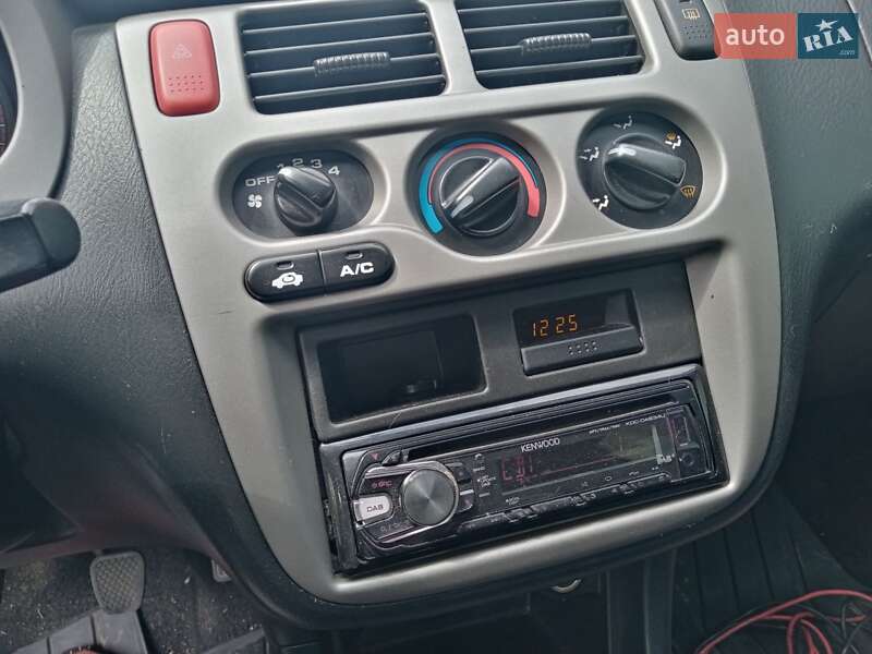 Внедорожник / Кроссовер Honda HR-V 2005 в Ровно фото 3 Внедорожник / Кроссовер Honda HR-V 2005 в Ровно