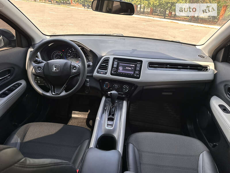 Внедорожник / Кроссовер Honda HR-V 2018 в Кривом Роге